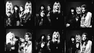 L7: Pretend We're Dead előzetes
